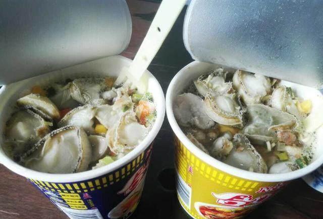 “十大足球赌注软件排行榜”夏季女性常吃大豆勤游泳有助调节内分